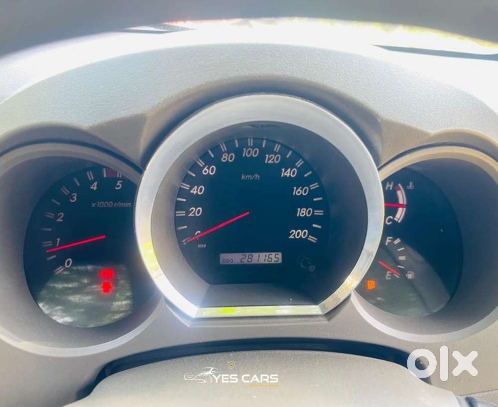 Toyota Fortuner 3.0 4x4 Manual, 2011, Diesel