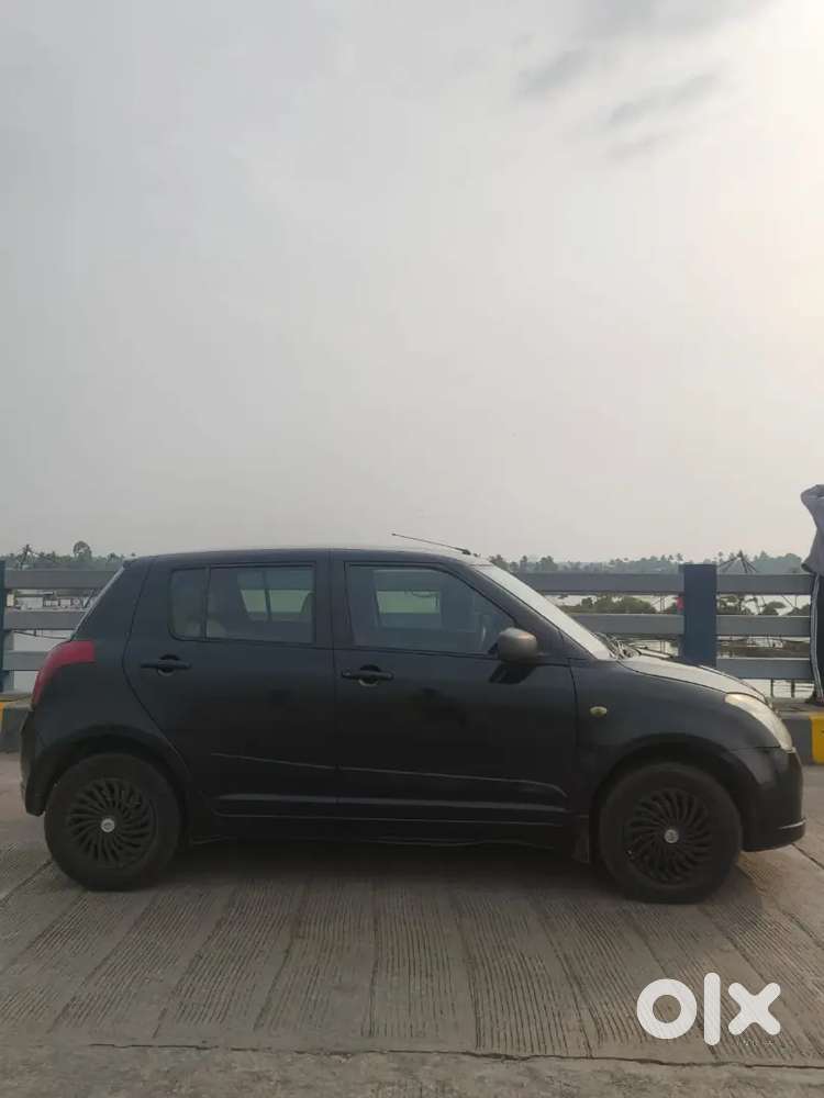 Maruti Suzuki Swift 2005