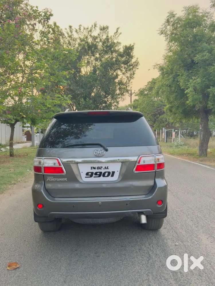 Toyota Fortuner 2010