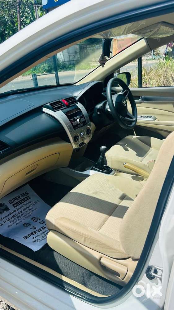 Honda City V At Exclusive, 2011, Petrol
