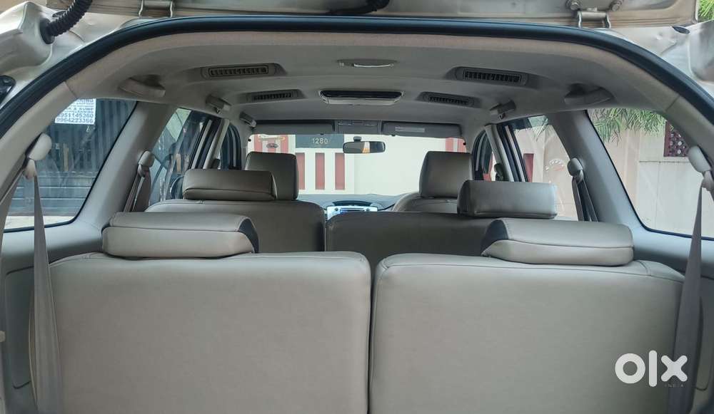 Toyota Innova 2.5 Vx (diesel) 8 Seater Bs Iv, 2013, Diesel