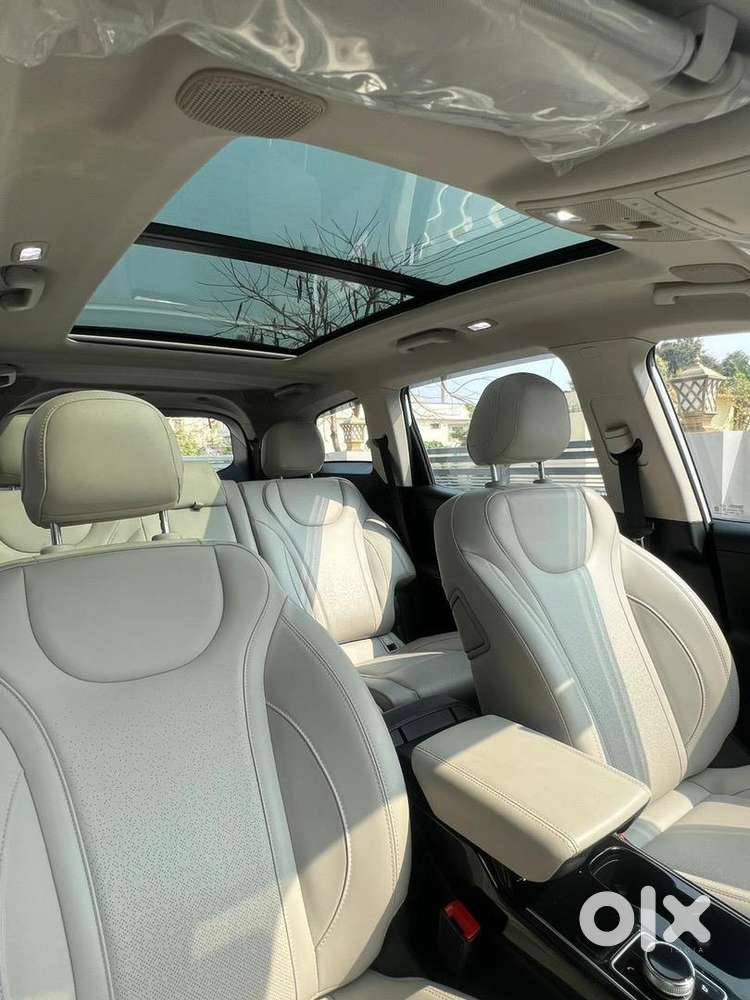 Mahindra Xuv700 2022 Petrol Well Maintained