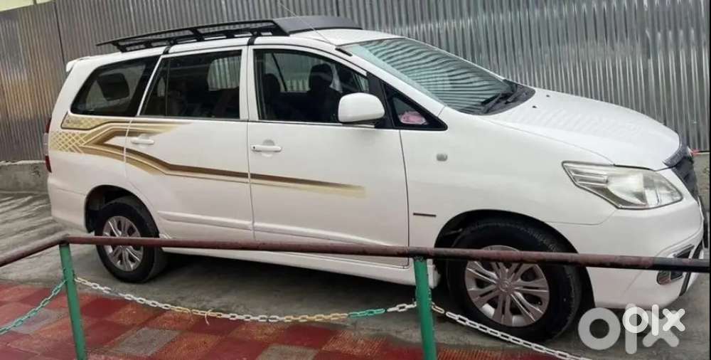 Toyota Innova 2016