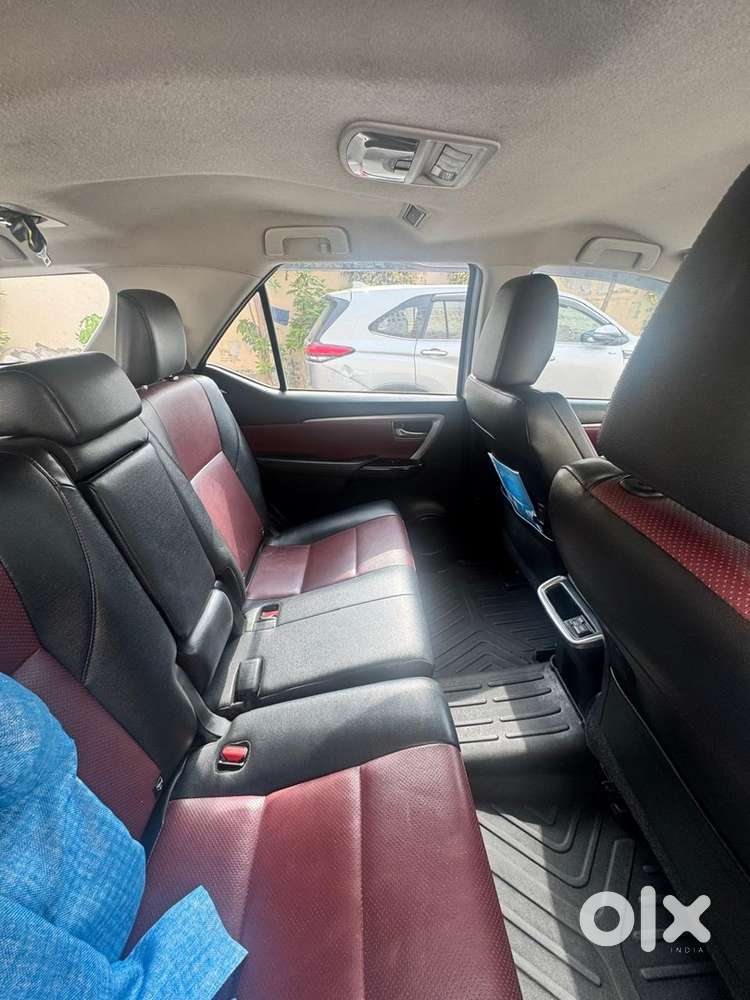 Toyota Fortuner Legender 2022
