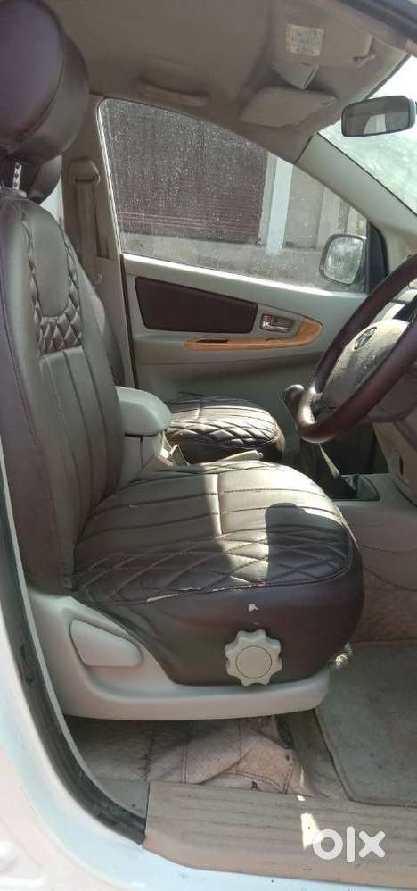 Toyota Innova 2012-2013 2.5 E Diesel Ms 8-seater, 2012, Diesel