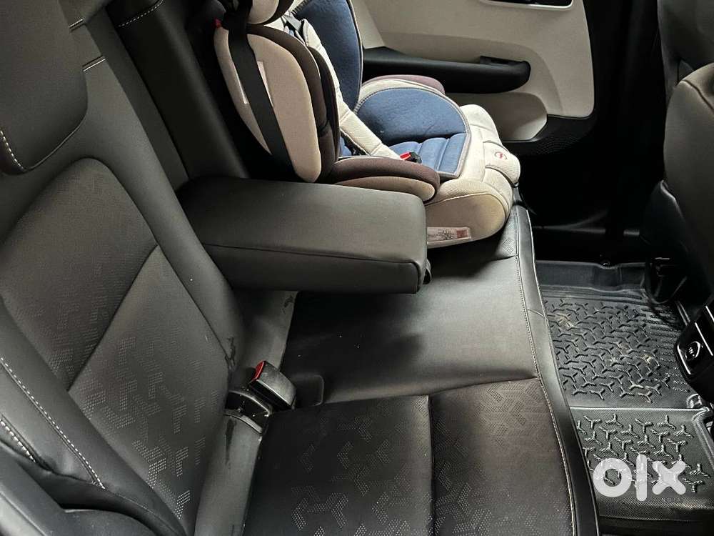 Selling My 2022 Tata Altroz Xza+ Dca – Top Model Automatic (petrol).