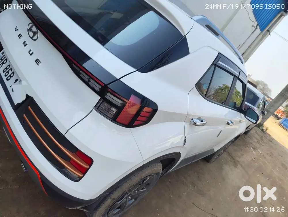 Hyundai Venue 2025 Petrol Well Maintained