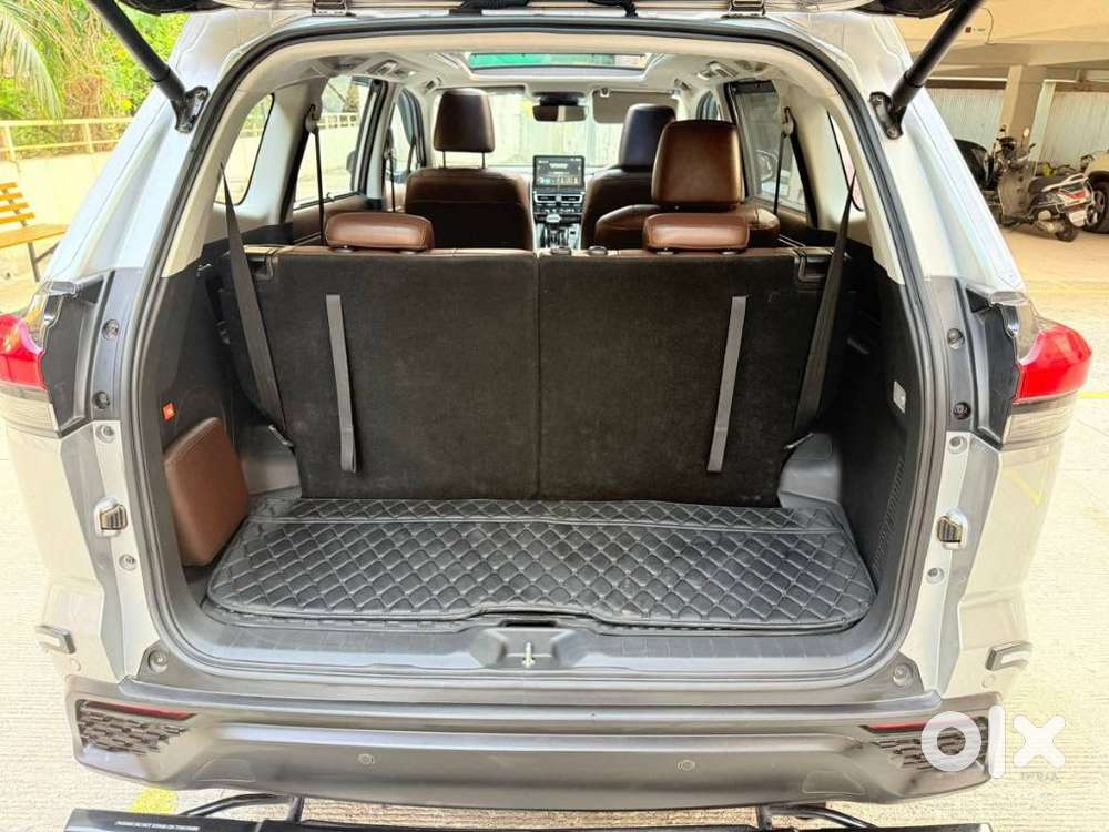 Toyota Innova Hycross 2.0 Zx (o) Hybrid 7 Str, 2024, Petrol