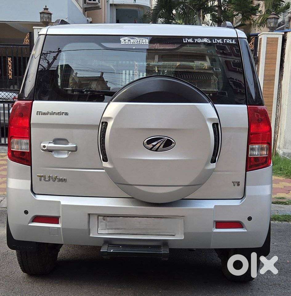 Mahindra Tuv 300 Mhawk100 T8, 2016, Petrol