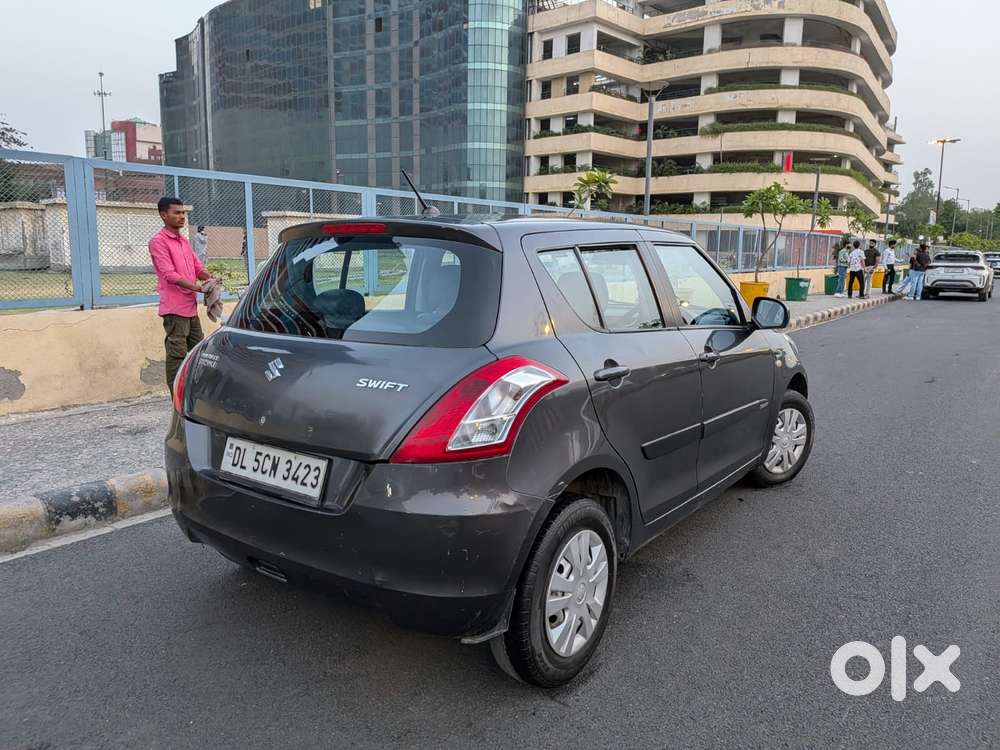 Maruti Suzuki Swift Vxi Optional, 2016, Petrol