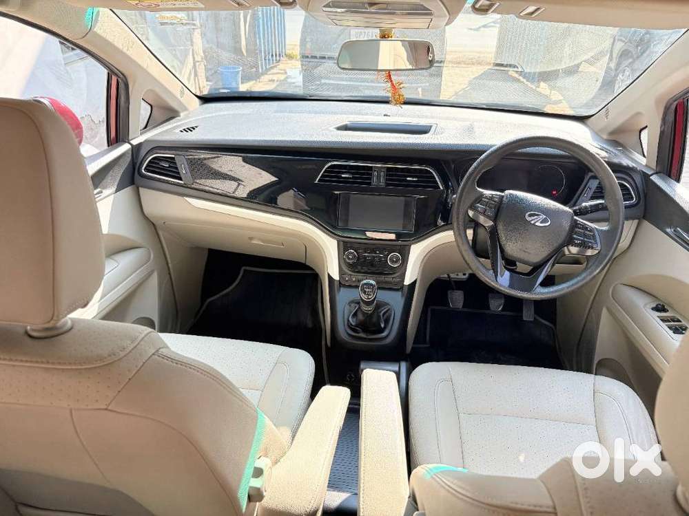 Mahindra Marazzo M8, 2019, Diesel