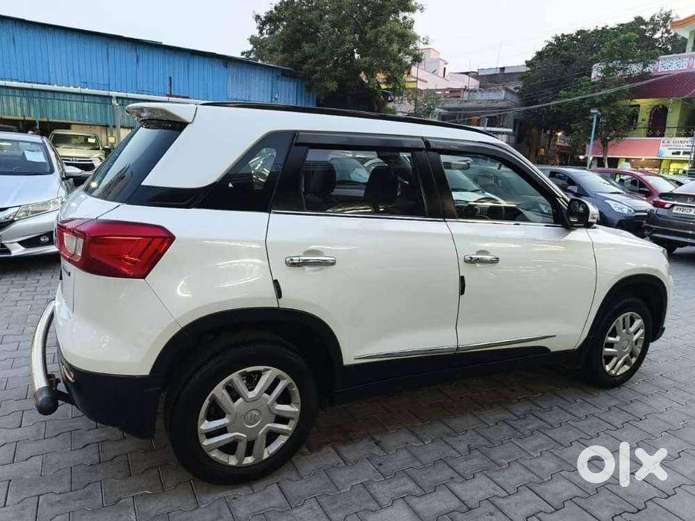 Maruti Suzuki Brezza Vxi At, 2022, Petrol