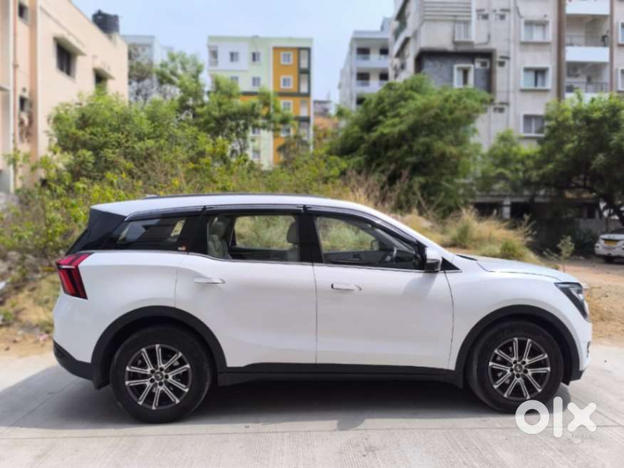 Mahindra Xuv700 2.2 Ax 7 Diesel At Luxury Pack Str Awd, 2022, Diesel
