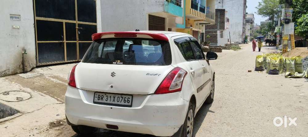 Maruti Suzuki Swift Vxi Abs Bsiv, 2017, Petrol