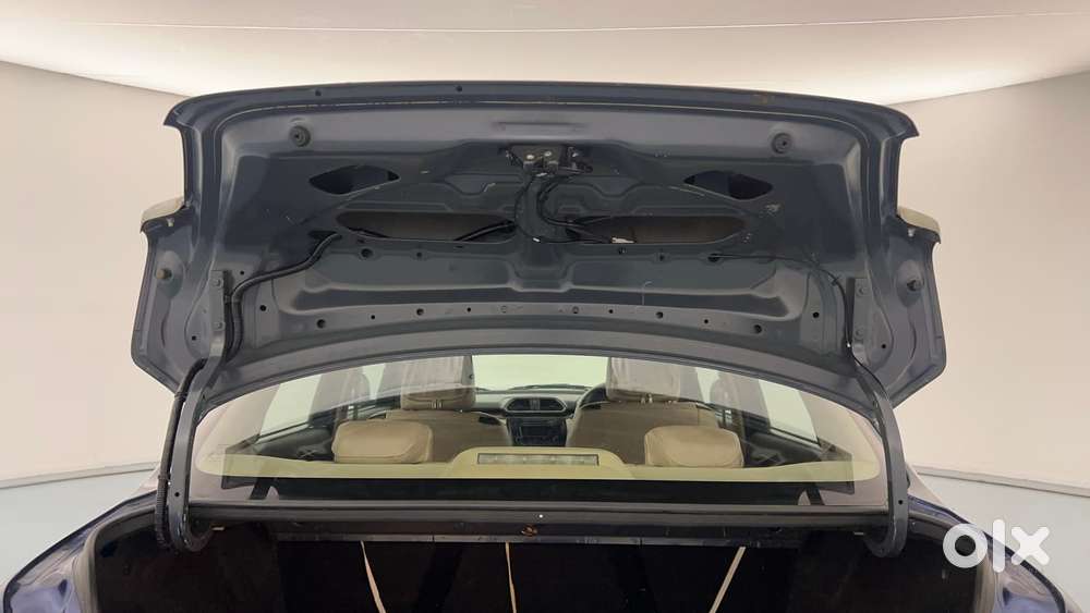 Maruti Suzuki Dzire 1.2 Vxi, 2017, Petrol