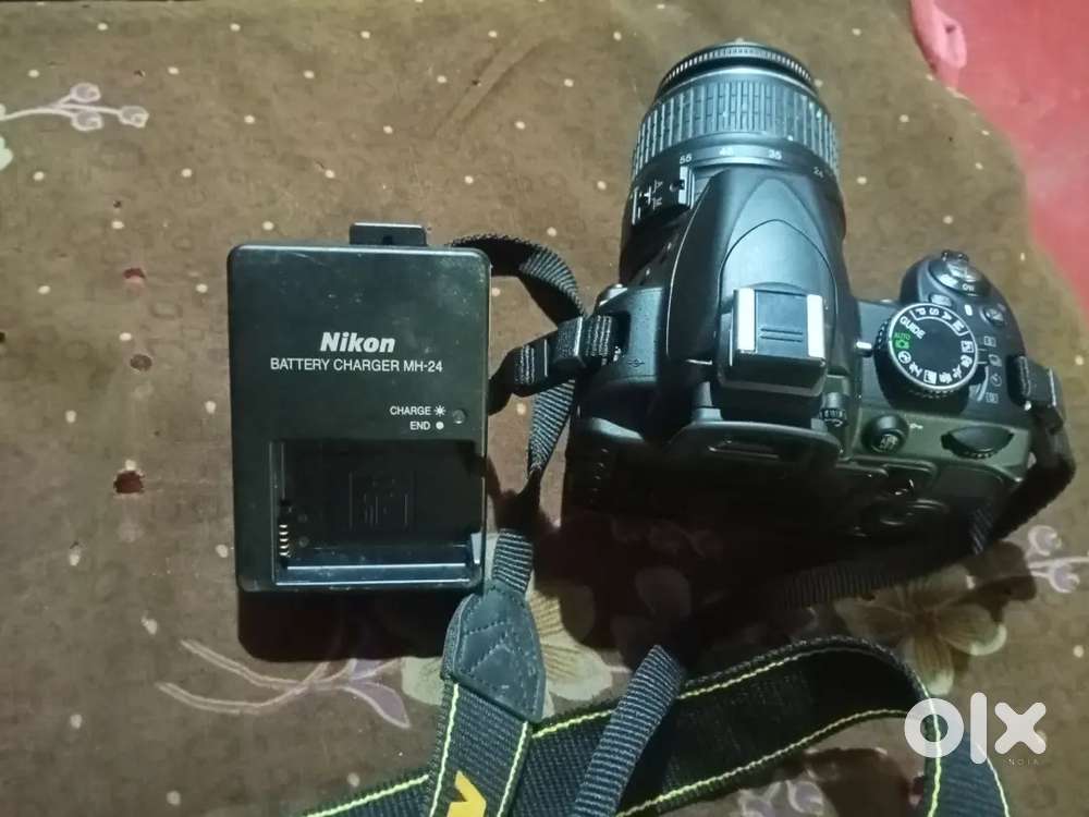 NIKON D3100