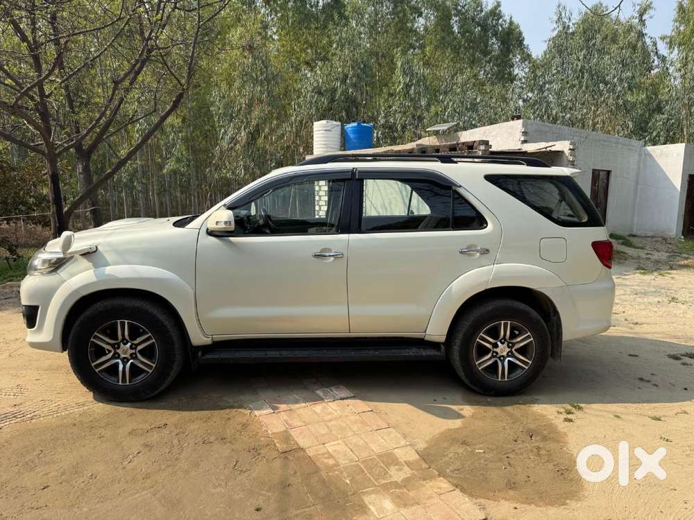 Toyota Fortuner 2013