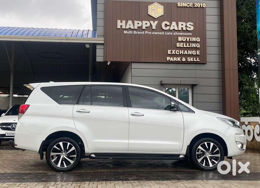 Toyota Innova Crysta 2.4 Z 7 Str, 2025, Diesel