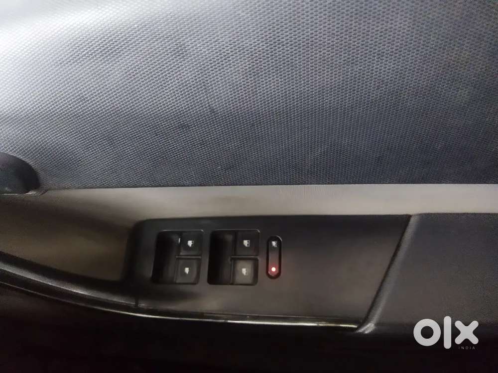 Tata Tiago Xm Petrol 2017