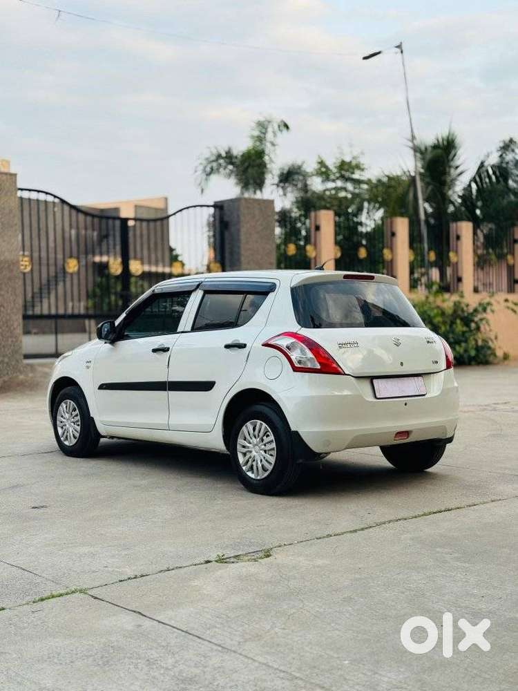 Maruti Suzuki Swift Lxi Option, 2013, Cng & Hybrids