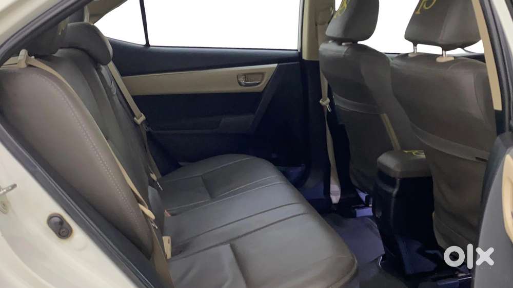 Toyota Corolla Altis [2014-2017] 1.8 G Cvt, 2016, Petrol