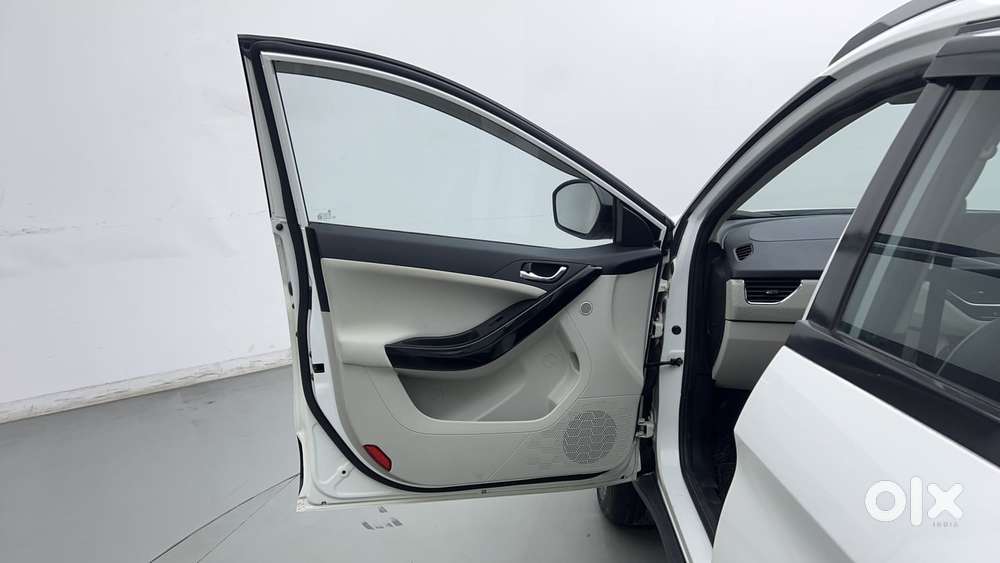 Tata Nexon 1.2 Revotron Xz Plus, 2022, Petrol