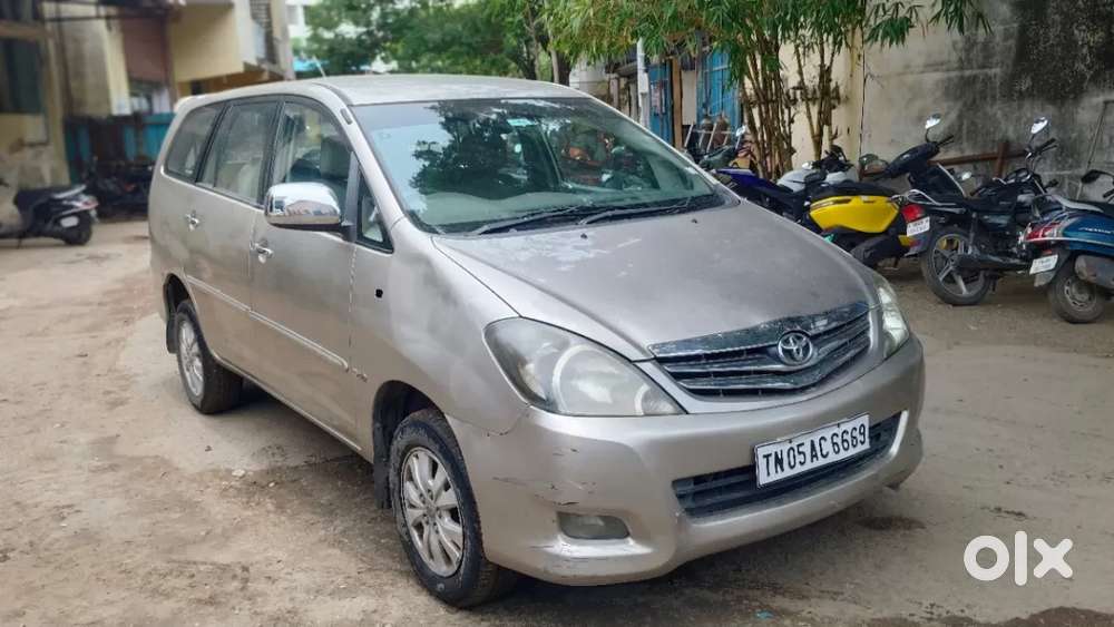 Toyota Innova 2.5 V 8 Str, 2009, Diesel