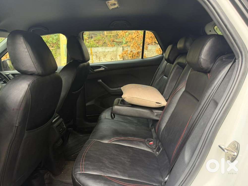 Volkswagen Taigun 1.0 Tsi Highline At, 2022, Petrol