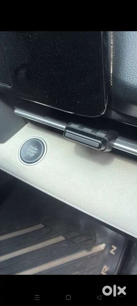 Hyundai Venue Petrol Manual 32000 Km 2024