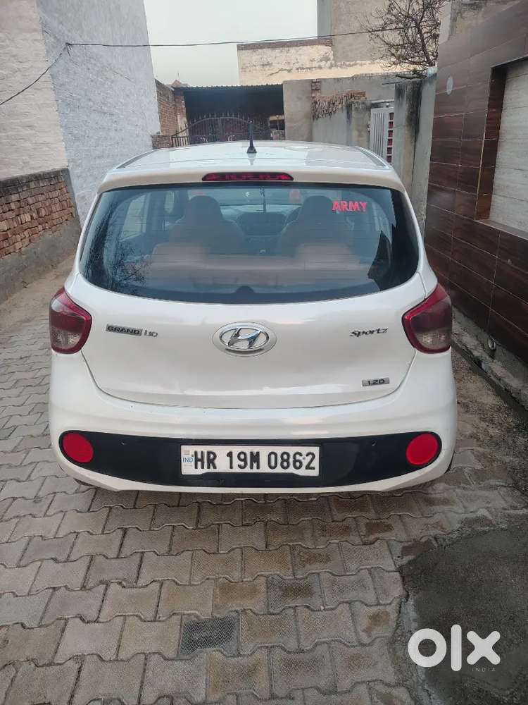 Hyundai Grand I10 2017 Car
