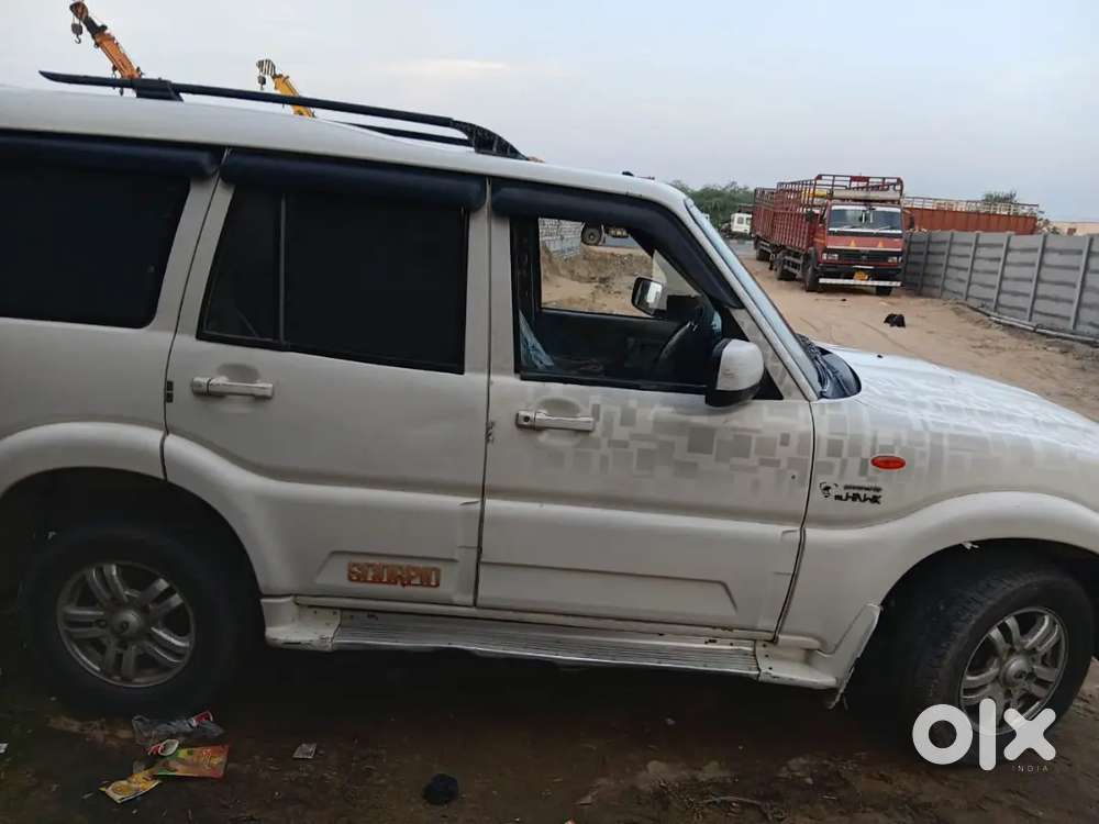 Mahindra Scorpio Classic 2012 Diesel Manual