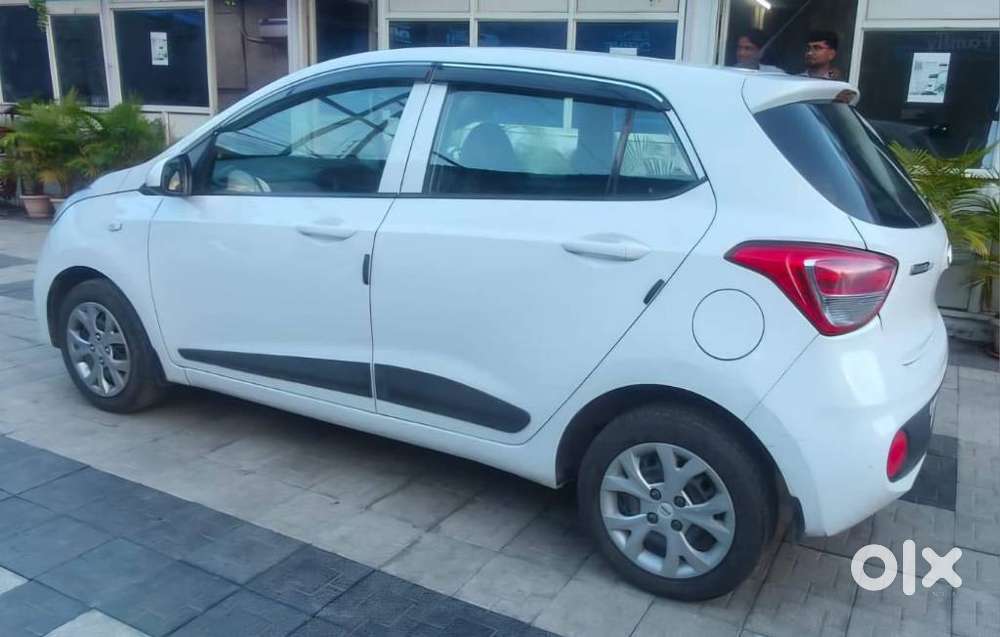 Hyundai Grand I10 Sportz Edition, 2017, Petrol