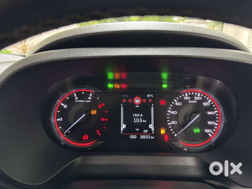 Mahindra Thar Roxx Mx3 Diesel Mt 2wd, 2025, Diesel