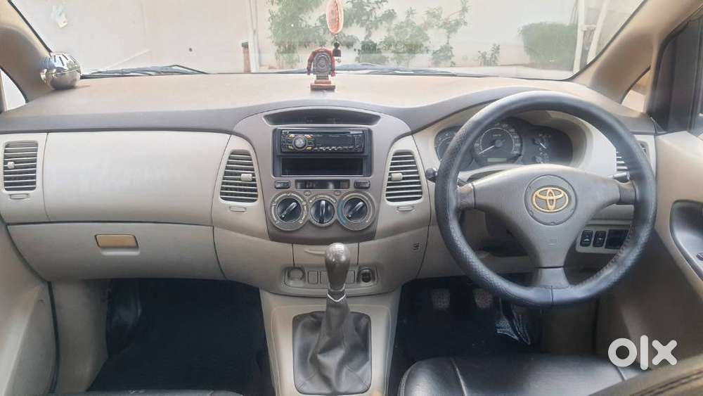 Toyota Innova 2004-2011 2.5 G4 Diesel 8-seater, 2009, Diesel