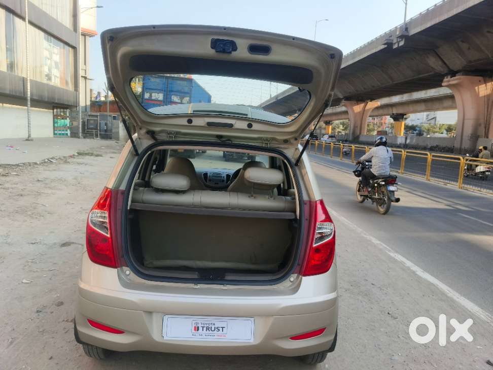 Hyundai I10 Sportz, 2012, Petrol