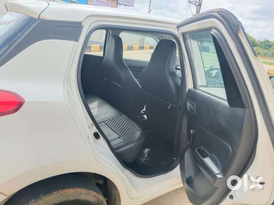Maruti Suzuki Swift Lxi Optional-o, 2019, Petrol