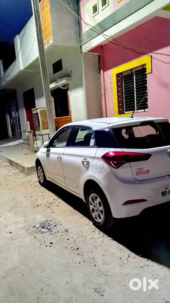 गाड़ी बहुत बढ़िया है कोई काम नहीं है