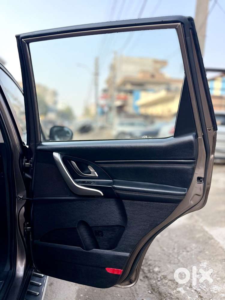 Mahindra Xuv500 W11 Option At, 2018, Diesel