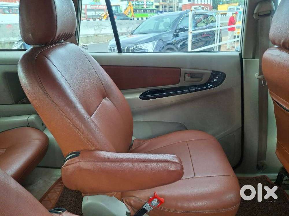 Toyota Innova 2.5 Gx 7 Seater Bs Iv, 2014, Diesel