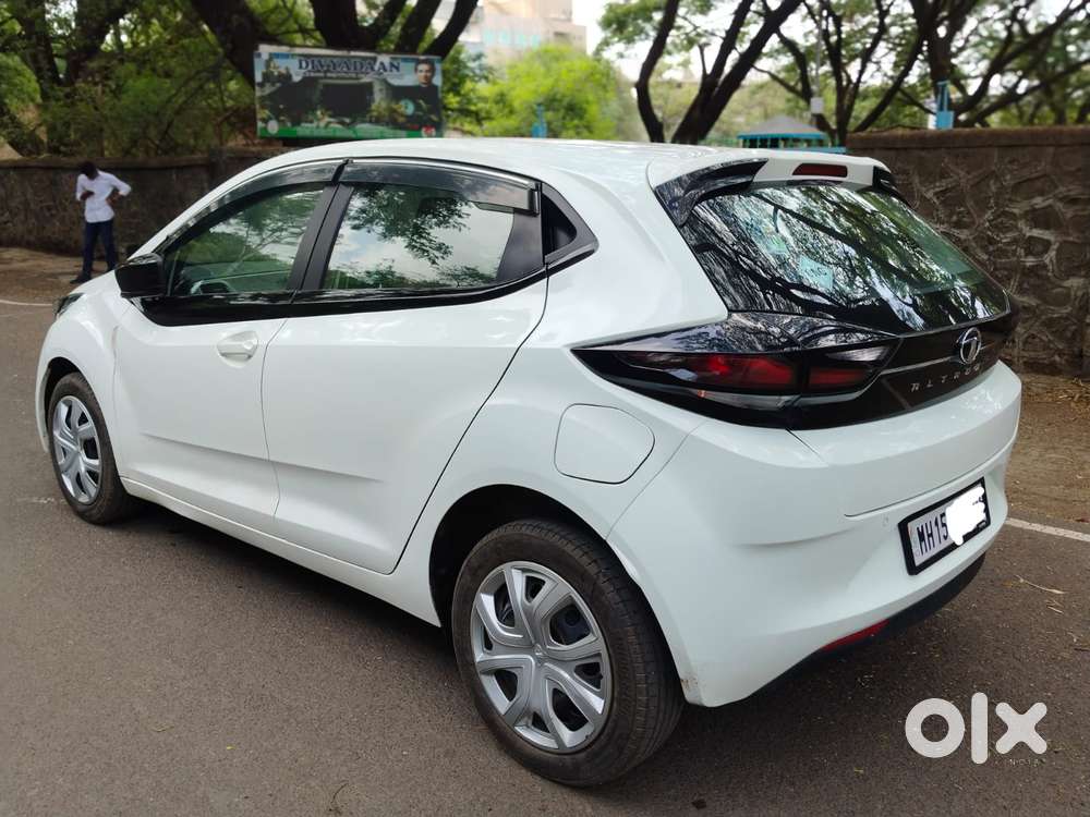 Tata Altroz 1.2 Xm Plus, 2023, Petrol