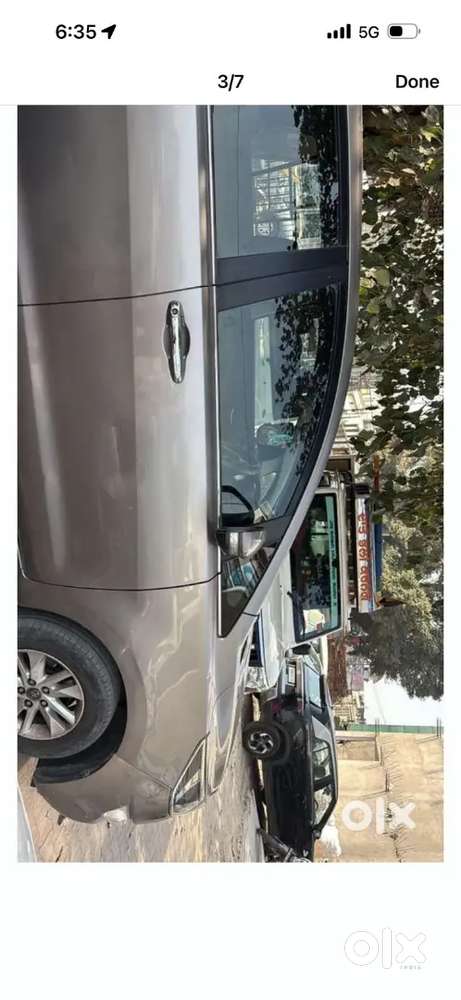 Toyota Innova Crysta 2017 Diesel 128900 Km Service Record First Owner
