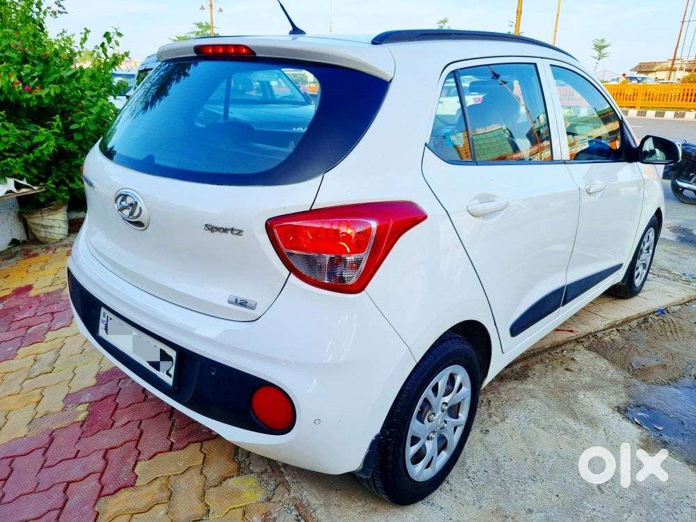 Hyundai Grand I10 Sportz, 2017, Petrol