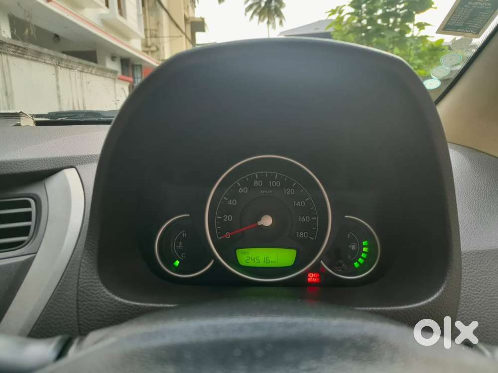 Hyundai Eon 1.0 Magna Plus 2015