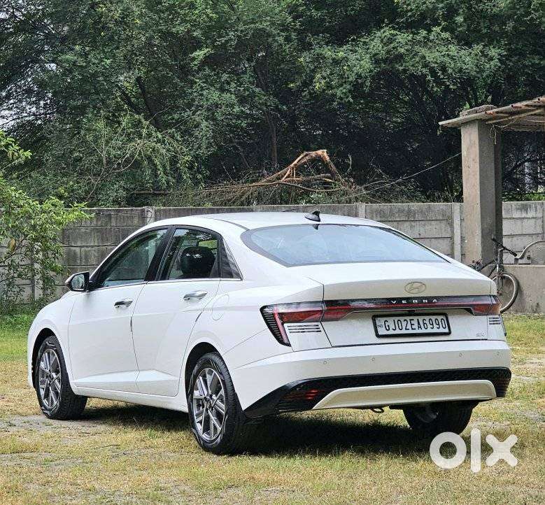 Hyundai Verna Sx (o)1.5 Vtvt [2023 - 2026], 2023, Petrol