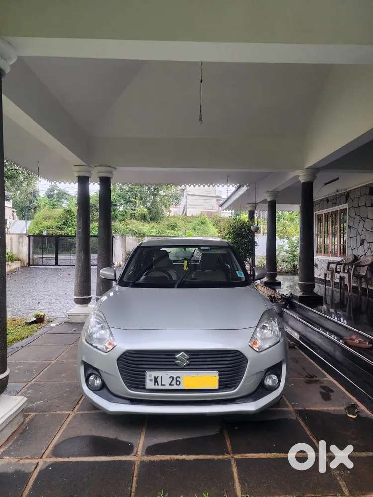 Swift 2021 Vxi Automatic(silver Colour)