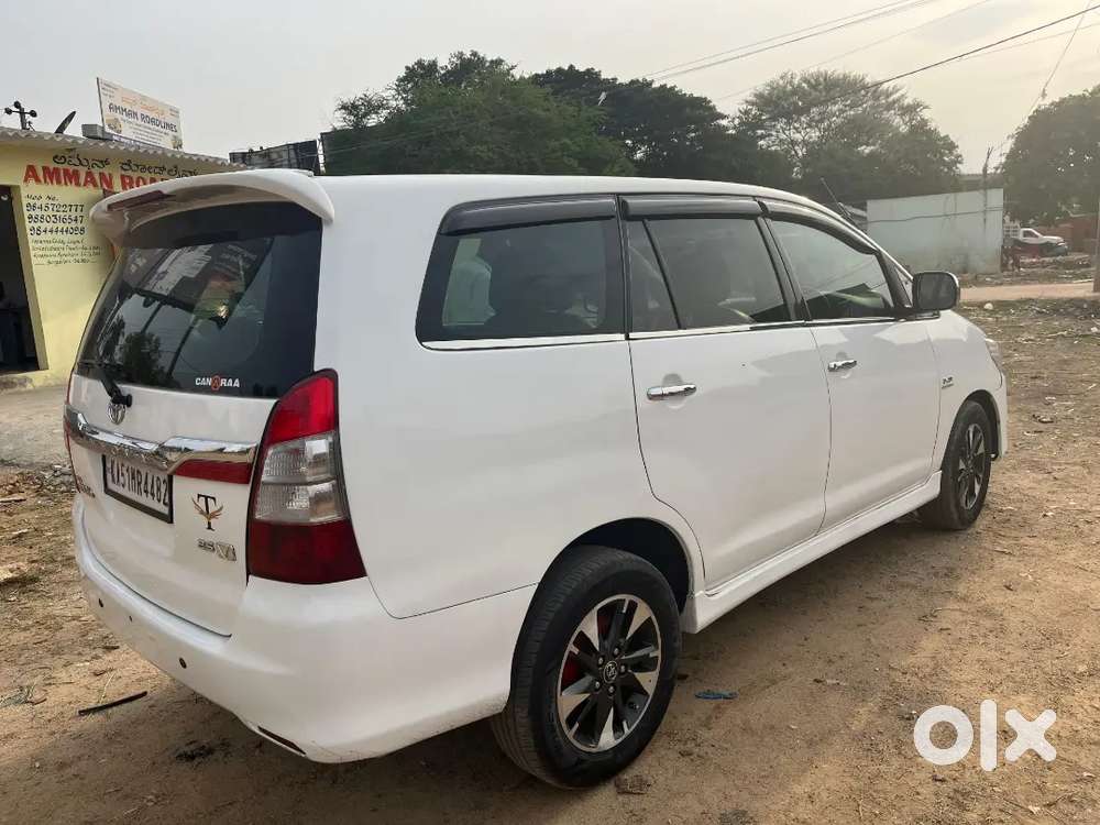 Toyota Innova V Model 2011 5th Owner