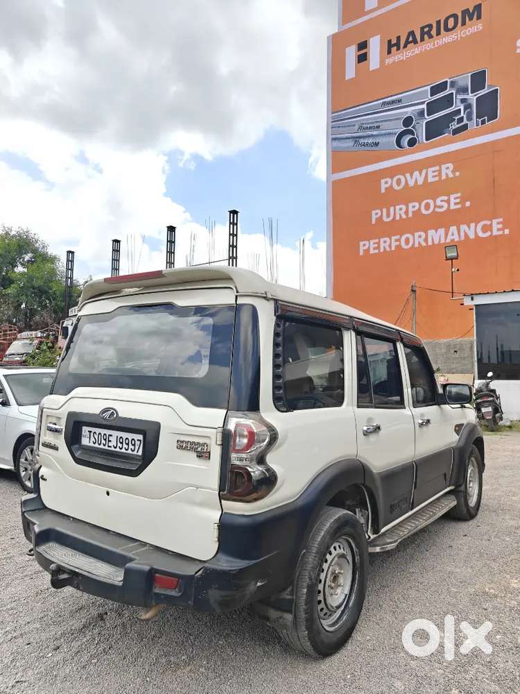 Mahindra Scorpio S4+ 2.2 Diesel 7 Seater  2015 Model