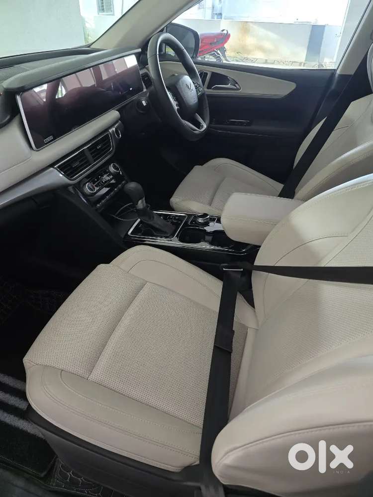 Mahindra Xuv700 Ax7 L 2024 Diesel Luxury