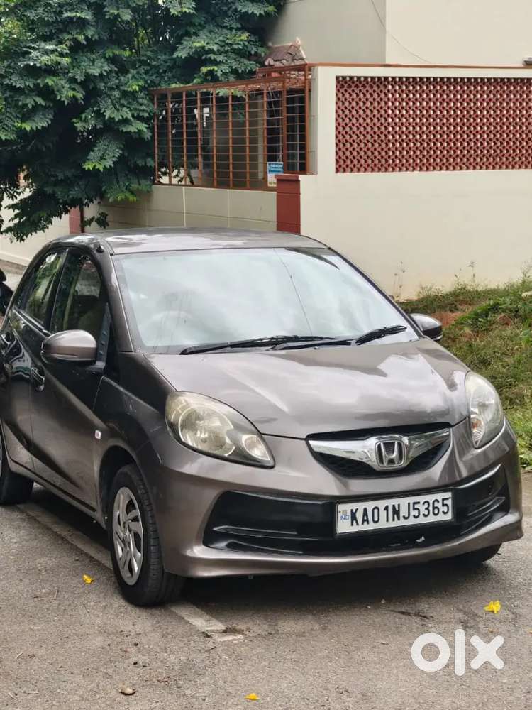 Honda Brio Mt 2012