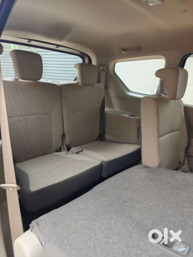 Maruti Suzuki Ertiga 1.5 Zxi Plus Shvs, 2022, Petrol